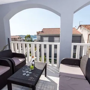Bozana Apartman Trogir